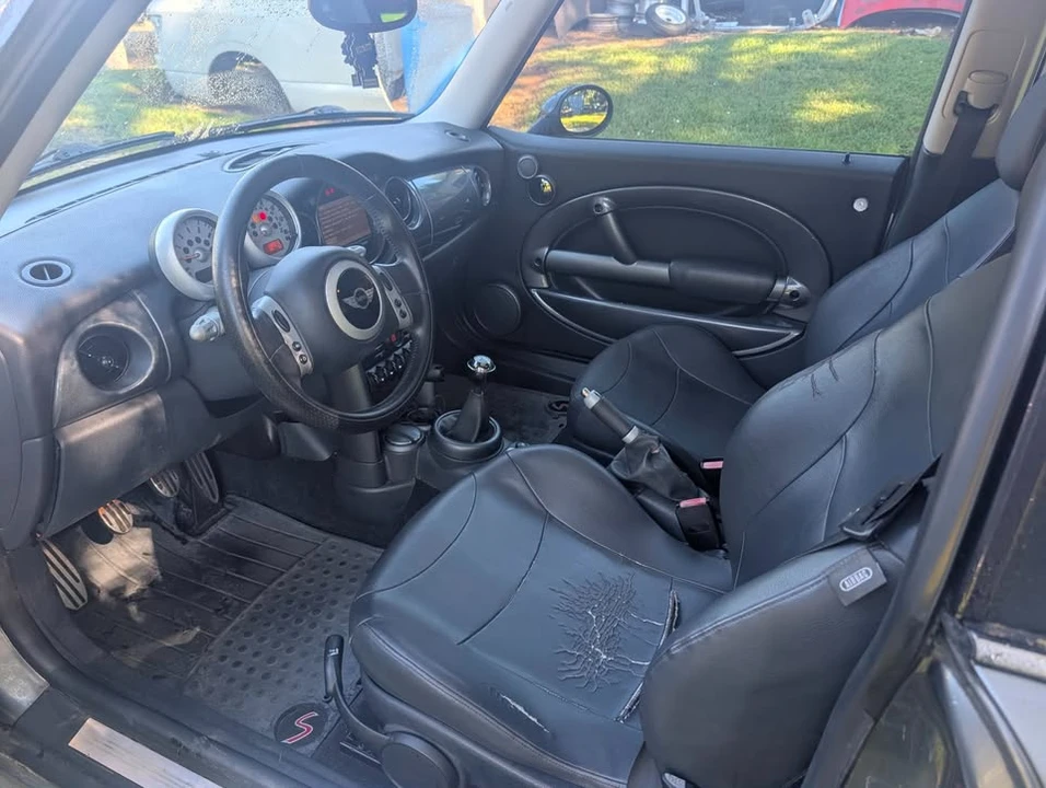 2004 Mini Mini Cooper S 1st Gen - Image 11 of 12