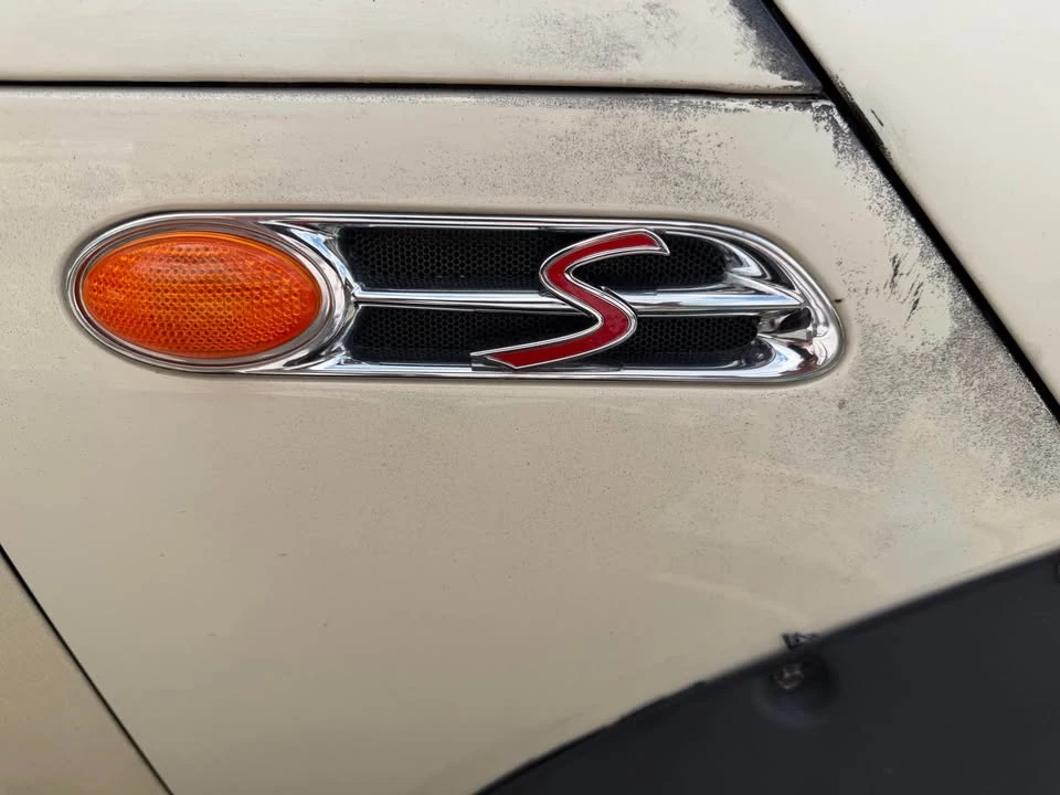 2004 Mini Mini Cooper S 1st Gen - Image 6 of 8