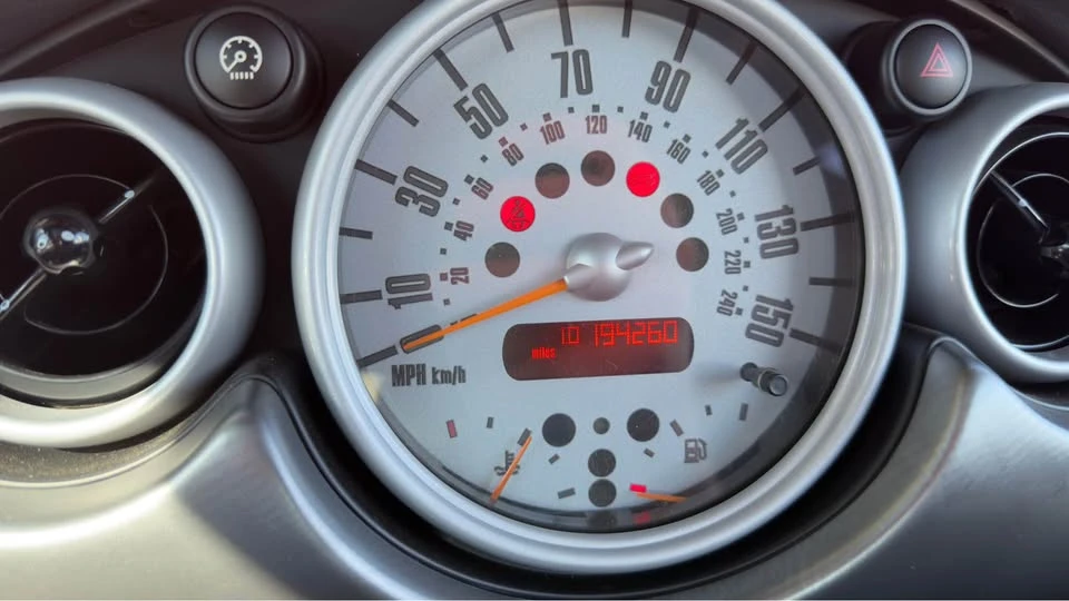 2004 Mini Mini Cooper S 1st Gen - Image 9 of 9