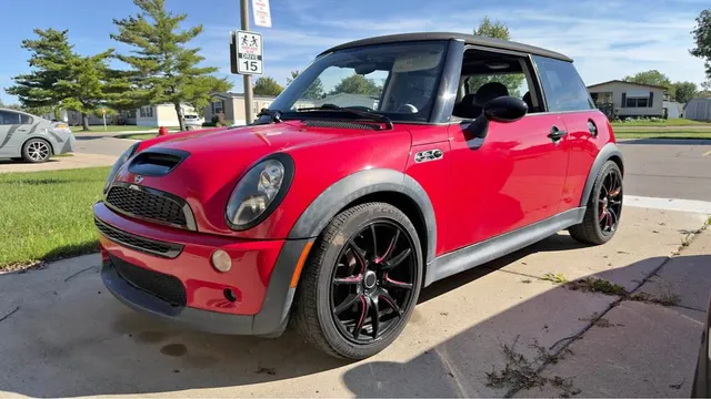 2004 MINI Hardtop 2 Door Cooper S Hatchback 2D