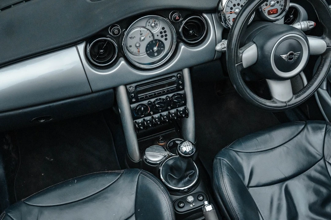 2005 Mini Mini 1st Gen - Image 23 of 30