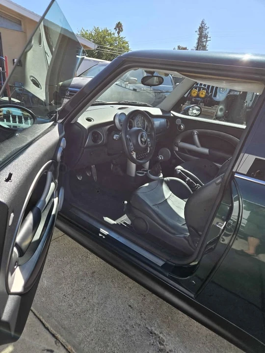 2004 Mini Mini Cooper S 1st Gen - Image 5 of 8