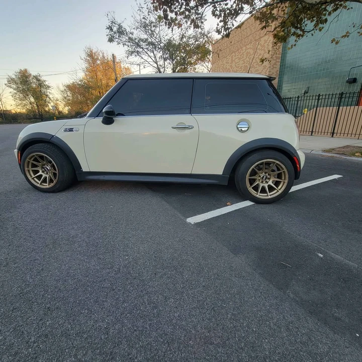 2004 Mini Mini Cooper S 1st Gen - Image 4 of 10