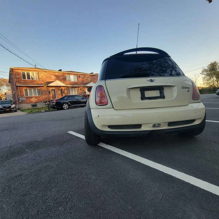 2004 Mini Mini Cooper S 1st Gen - Image 6 of 10