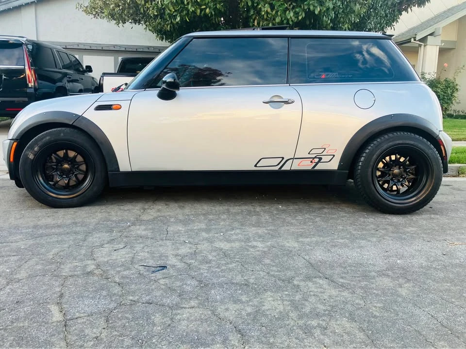 2004 Mini Mini Cooper S 1st Gen - Image 5 of 18