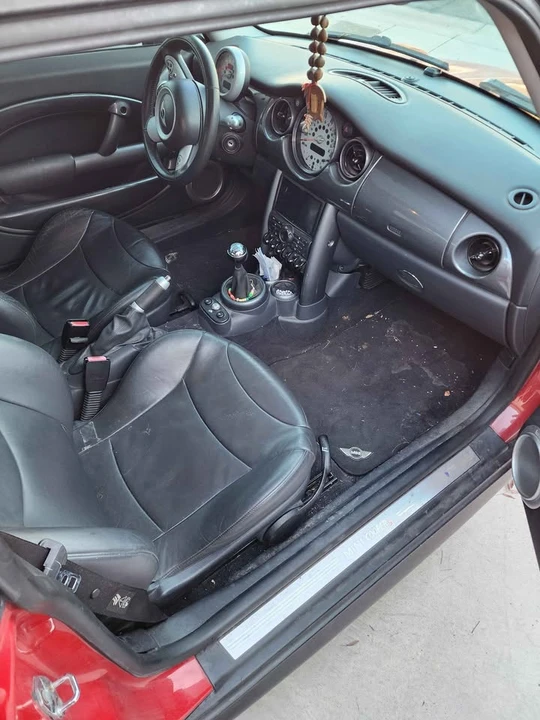 2004 Mini Mini Cooper S 1st Gen - Image 6 of 7