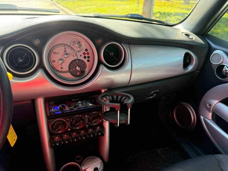 2004 Mini Mini Cooper S 1st Gen - Image 5 of 17