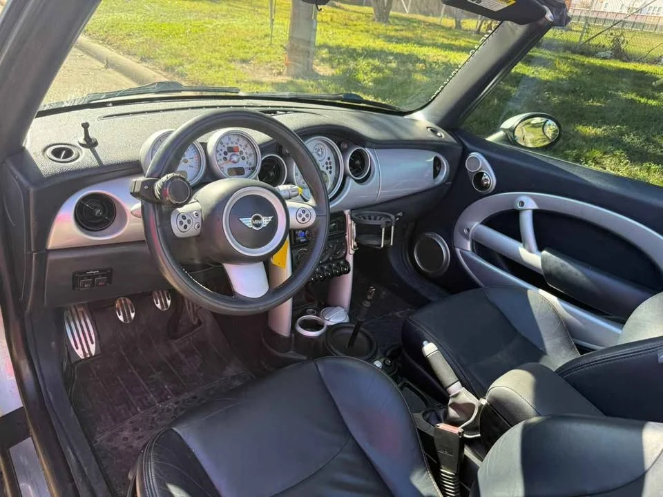 2004 Mini Mini Cooper S 1st Gen - Image 7 of 17