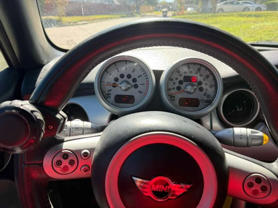 2004 Mini Mini Cooper S 1st Gen - Image 9 of 17