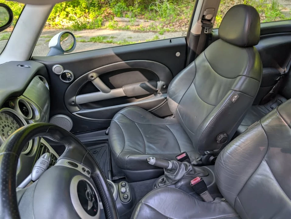 2004 Mini Mini Cooper S 1st Gen - Image 6 of 15