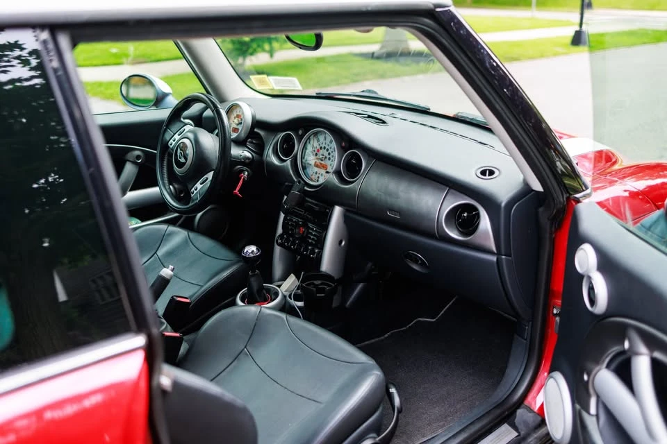 2004 Mini Mini Cooper S 1st Gen - Image 14 of 17