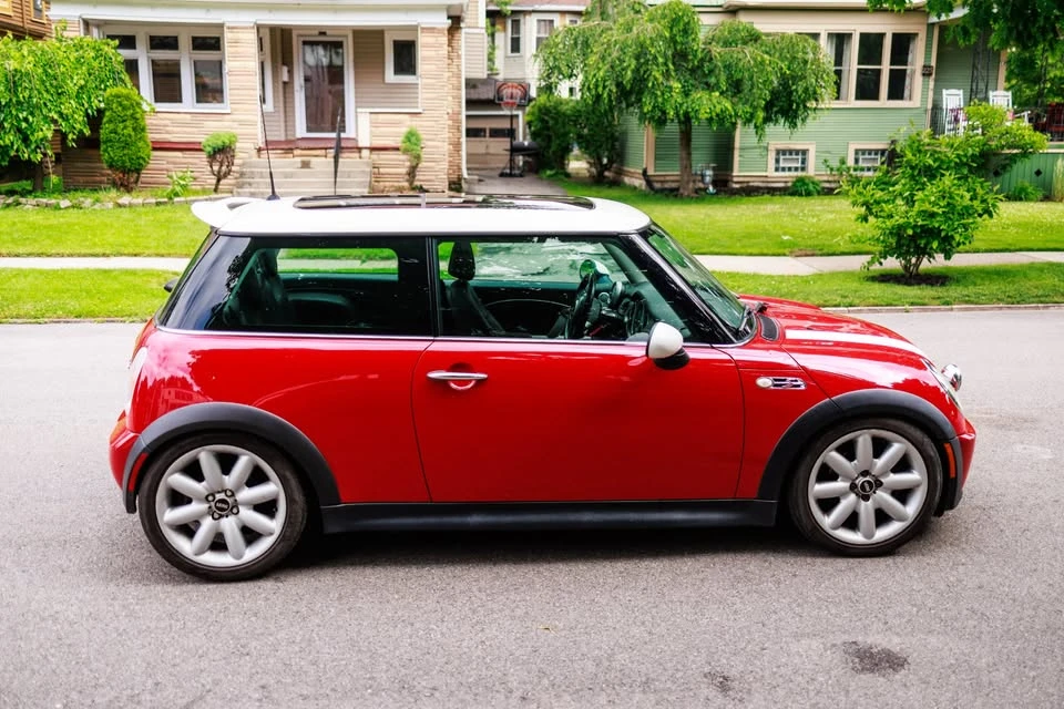 2004 Mini Mini Cooper S 1st Gen - Image 2 of 17
