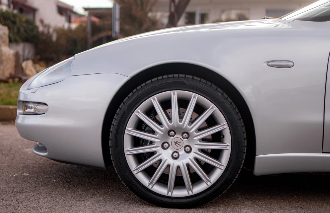 2004 Maserati Coupe - Image 10 of 31