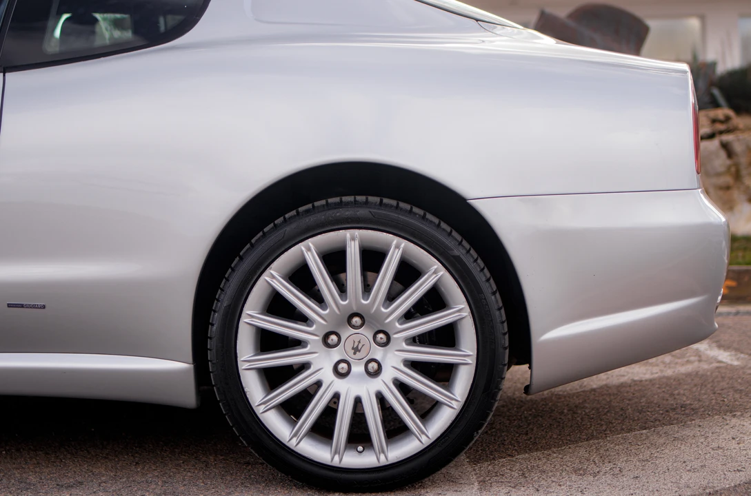 2004 Maserati Coupe - Image 11 of 31