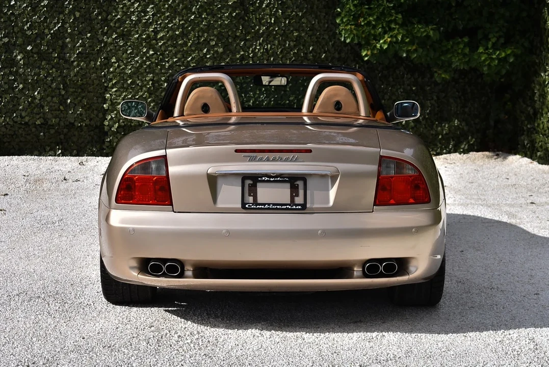 2004 Maserati Spyder - Image 11 of 30