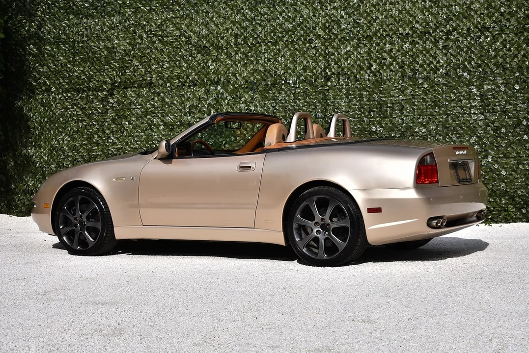 2004 Maserati Spyder - Image 16 of 30