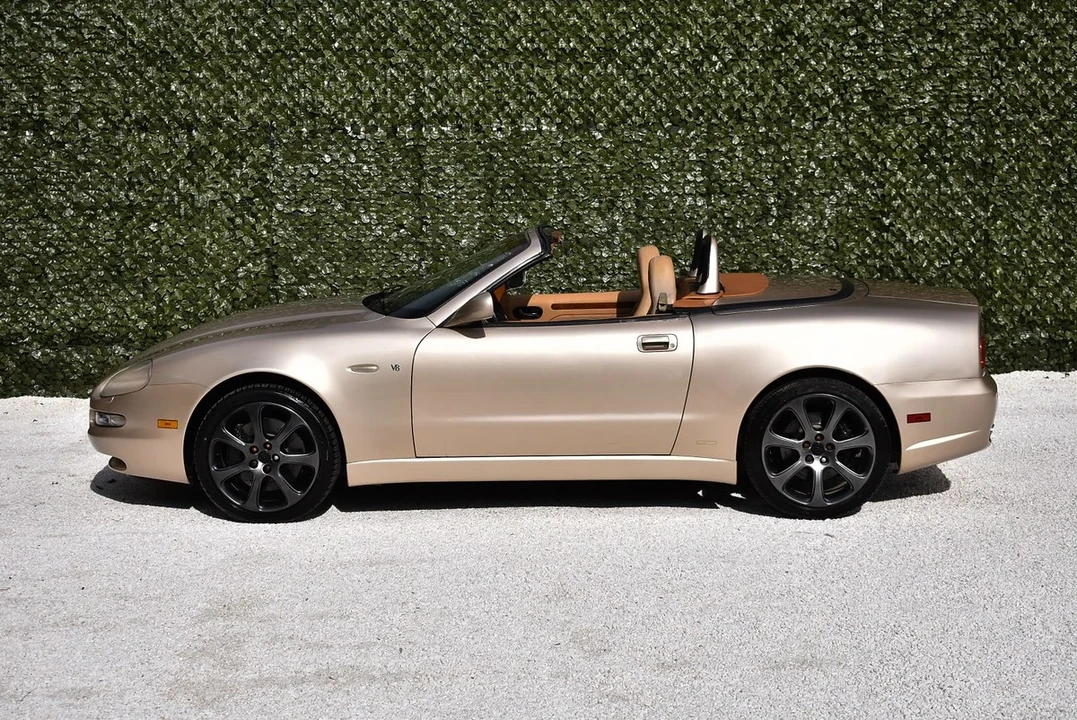 2004 Maserati Spyder - Image 17 of 30
