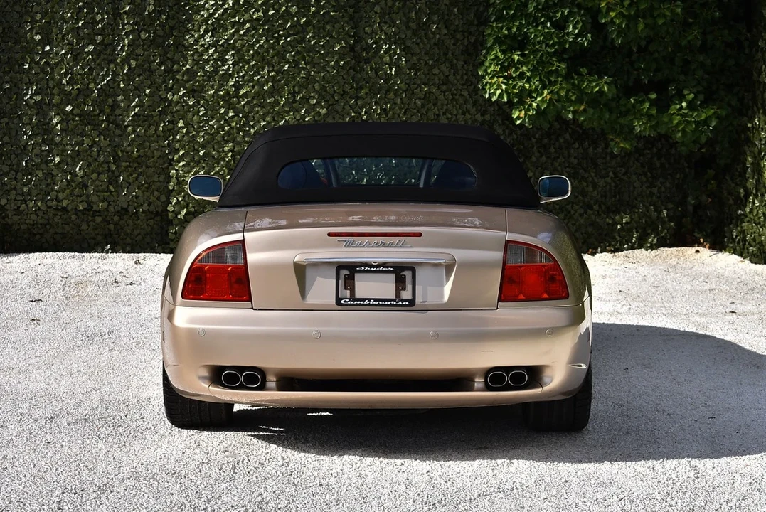 2004 Maserati Spyder - Image 19 of 30