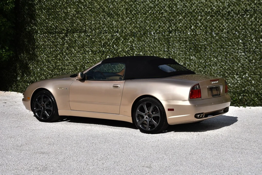 2004 Maserati Spyder - Image 21 of 30