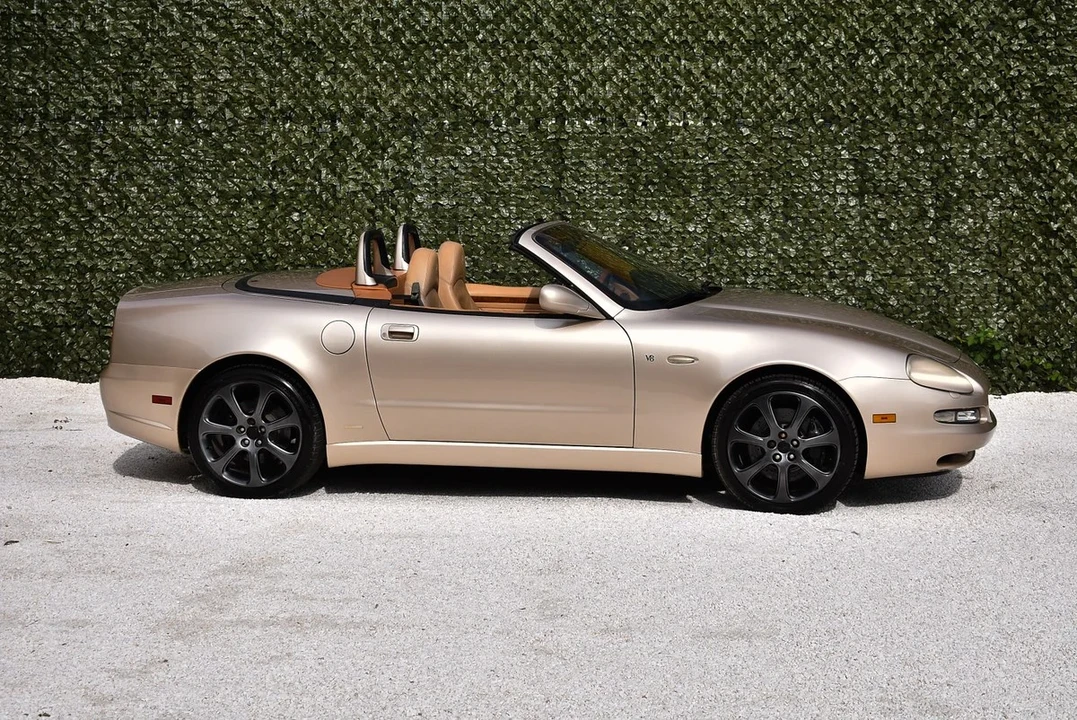 2004 Maserati Spyder - Image 9 of 30