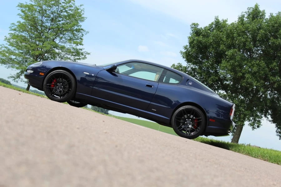 2004 Maserati Coupe - Image 2 of 9