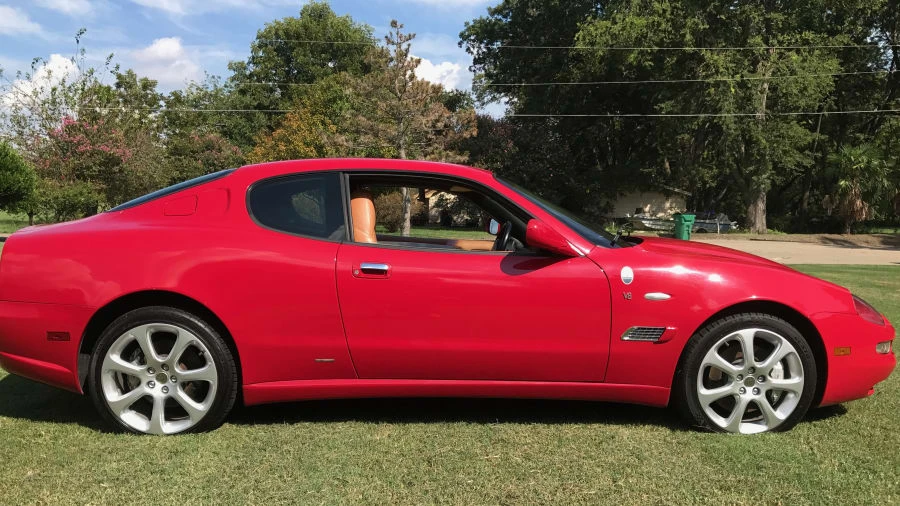 2004 Maserati Coupe - Image 2 of 8