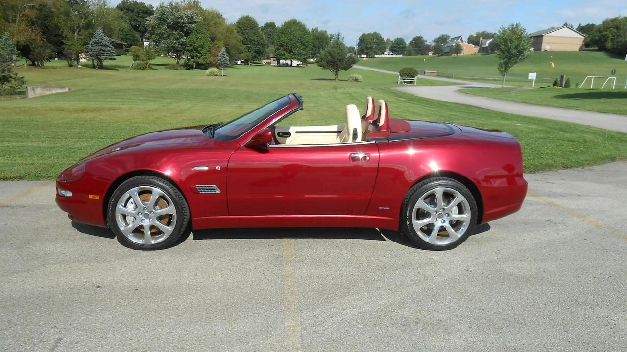 2004 Maserati Spyder - Image 2 of 17