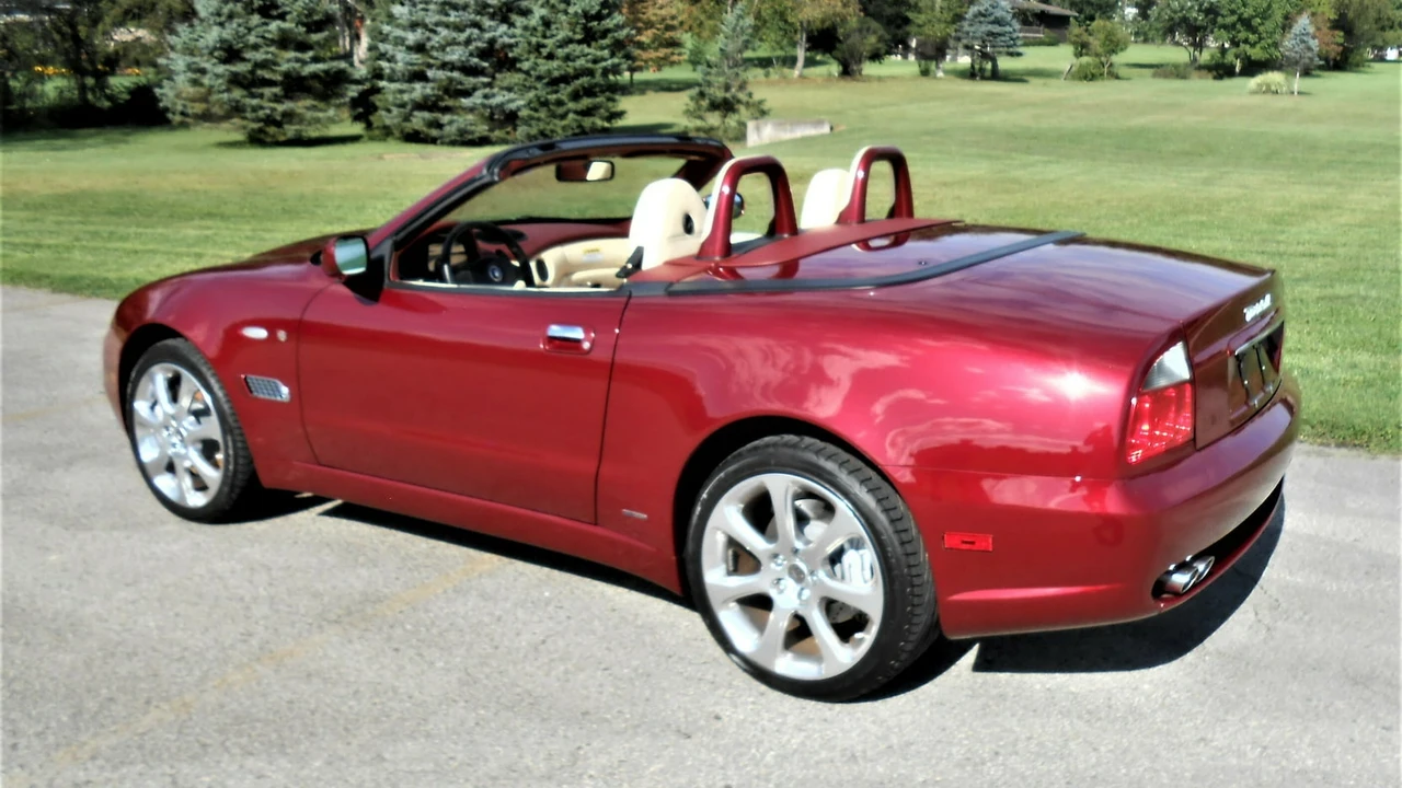 2004 Maserati Spyder - Image 16 of 17