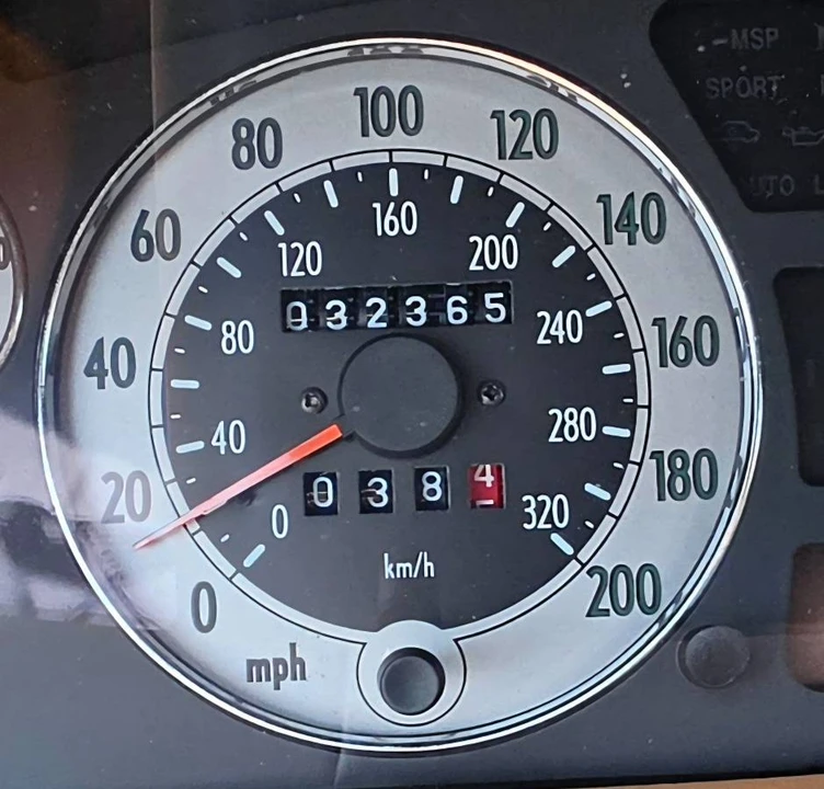 2004 Maserati Spyder - Image 12 of 16