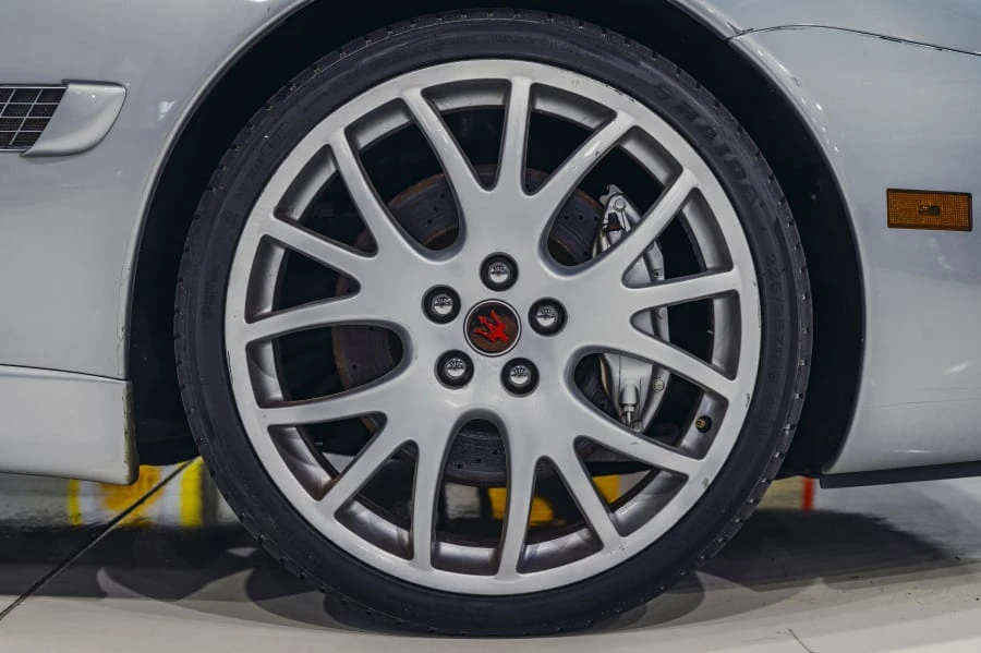 2004 Maserati Spyder - Image 26 of 31