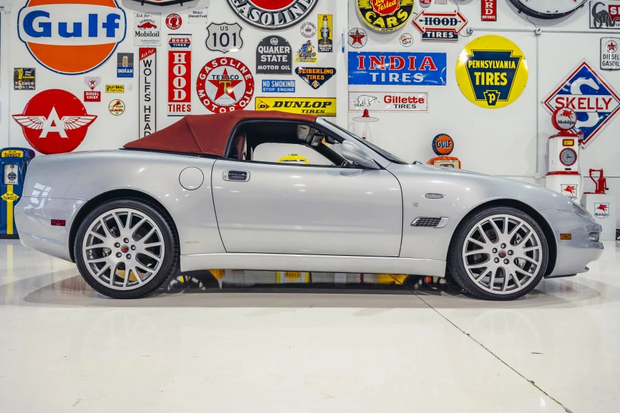 2004 Maserati Spyder - Image 2 of 31