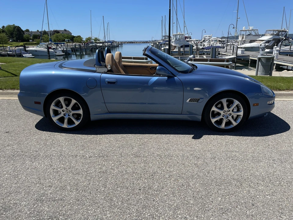 2004 Maserati Spyder - Image 16 of 31