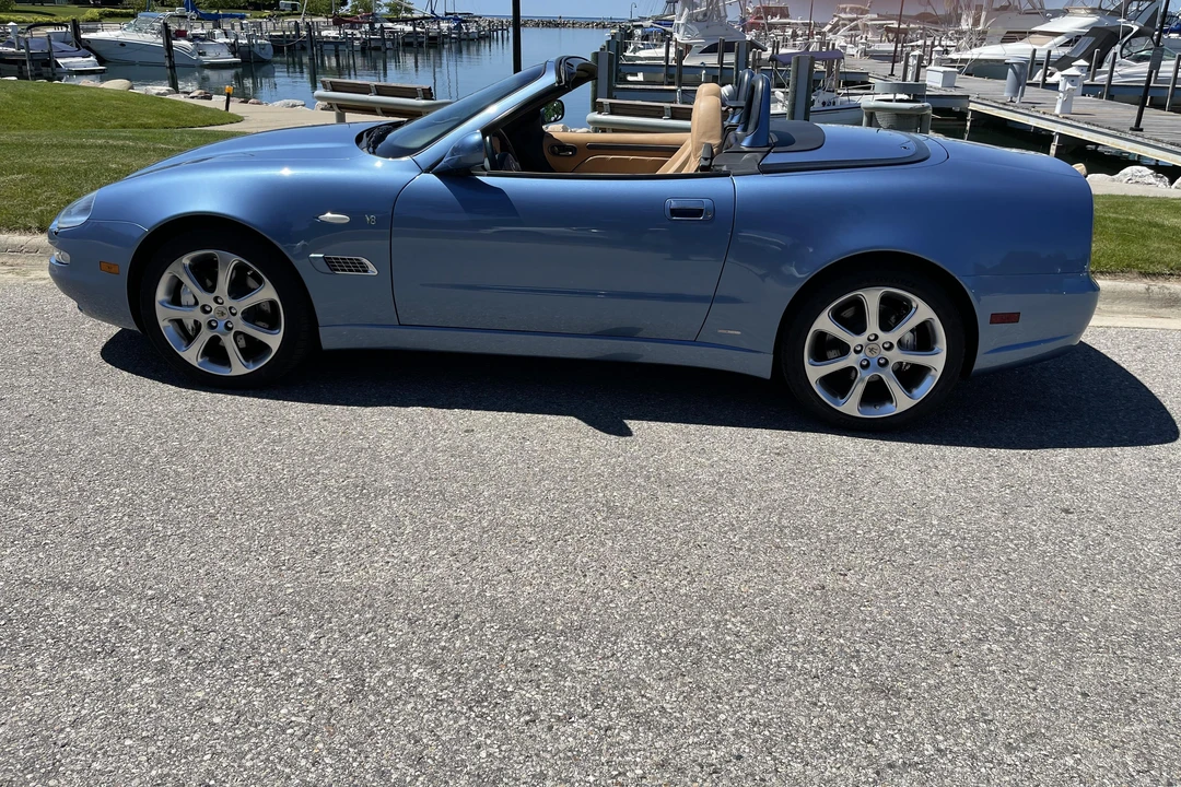 2004 Maserati Spyder - Image 11 of 31