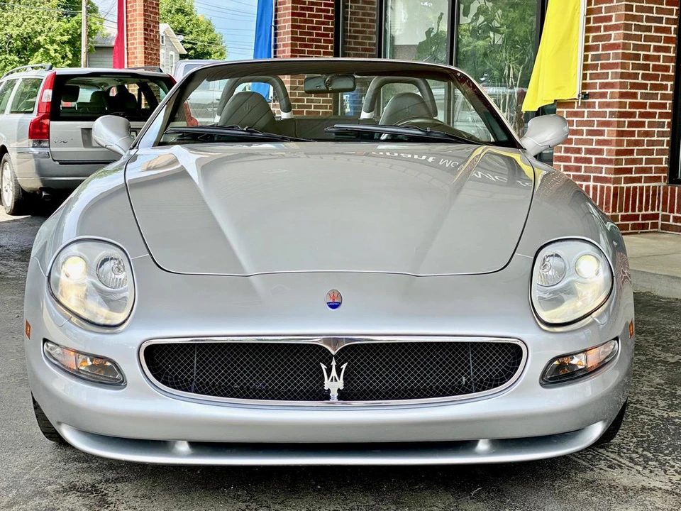 2004 Maserati Spyder - Image 2 of 31