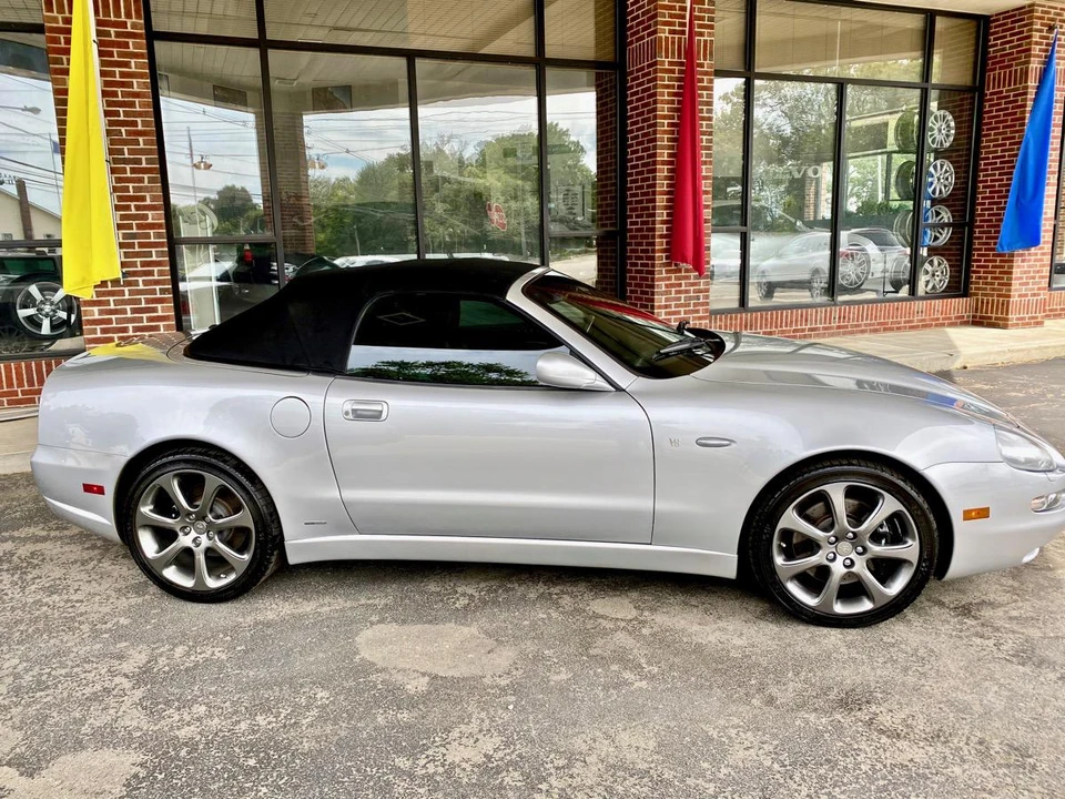 2004 Maserati Spyder - Image 11 of 31