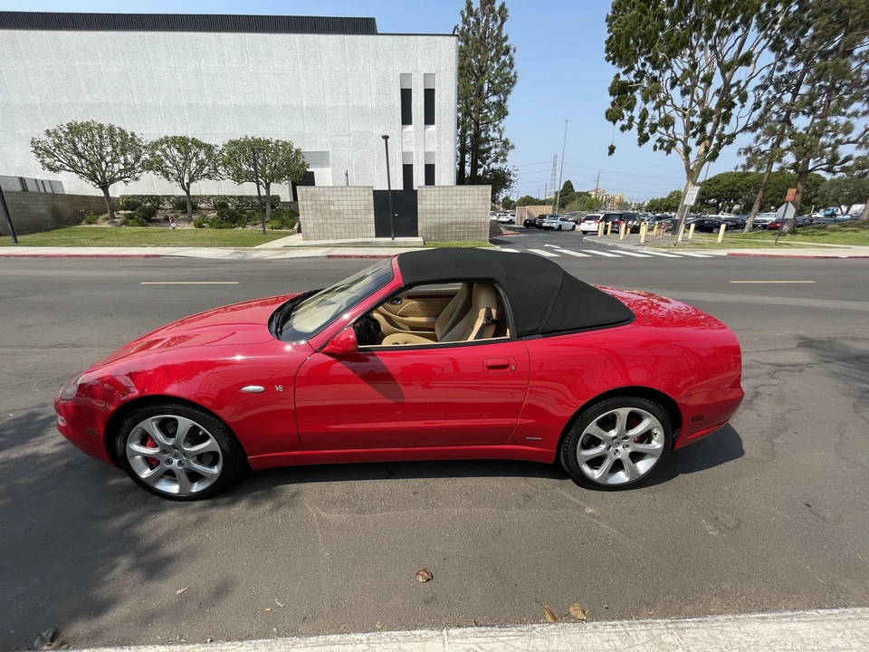2004 Maserati Spyder - Image 10 of 31