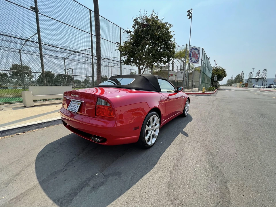 2004 Maserati Spyder - Image 14 of 31