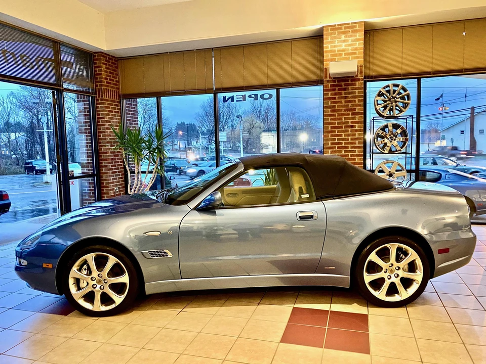 2004 Maserati Spyder - Image 16 of 31