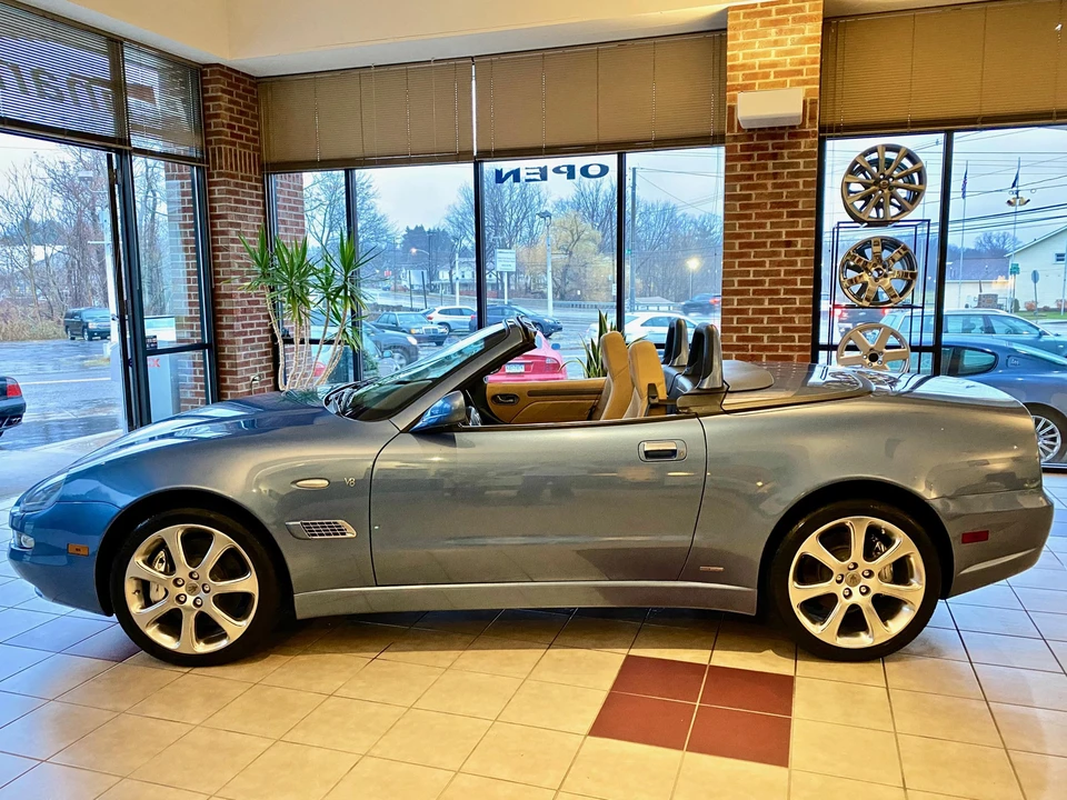 2004 Maserati Spyder - Image 3 of 31