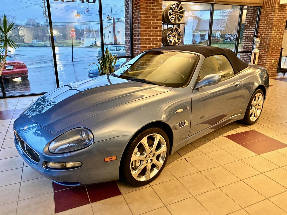 2004 Maserati Spyder - Image 12 of 31