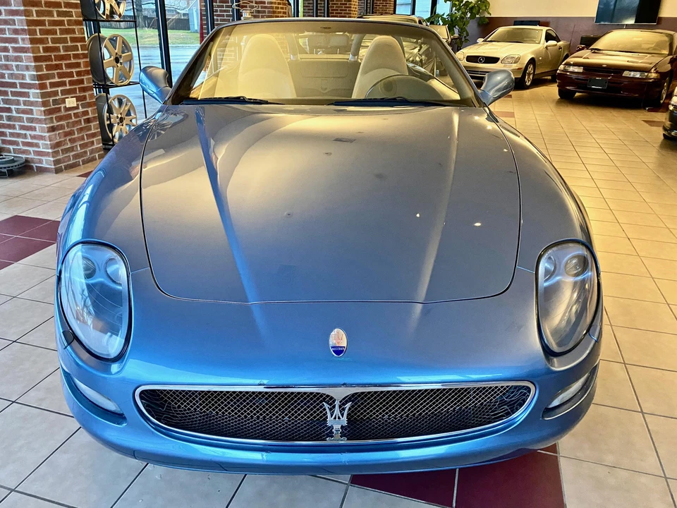 2004 Maserati Spyder - Image 2 of 31
