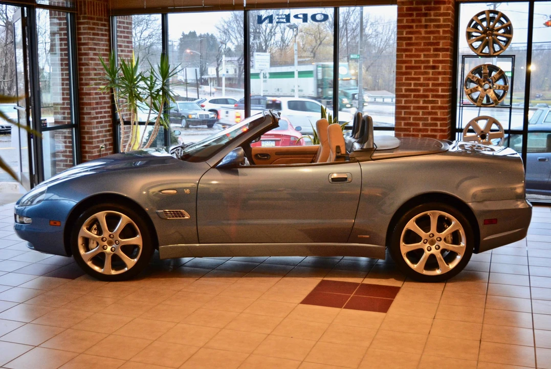 2004 Maserati Spyder - Image 17 of 31