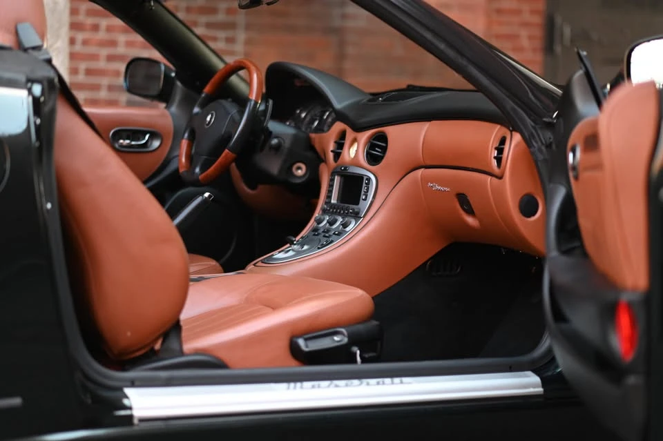 2004 Maserati Spyder - Image 12 of 20