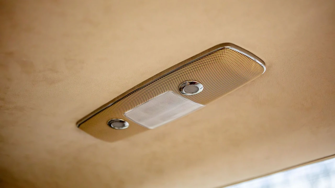2004 Maybach 57 - Image 14 of 31