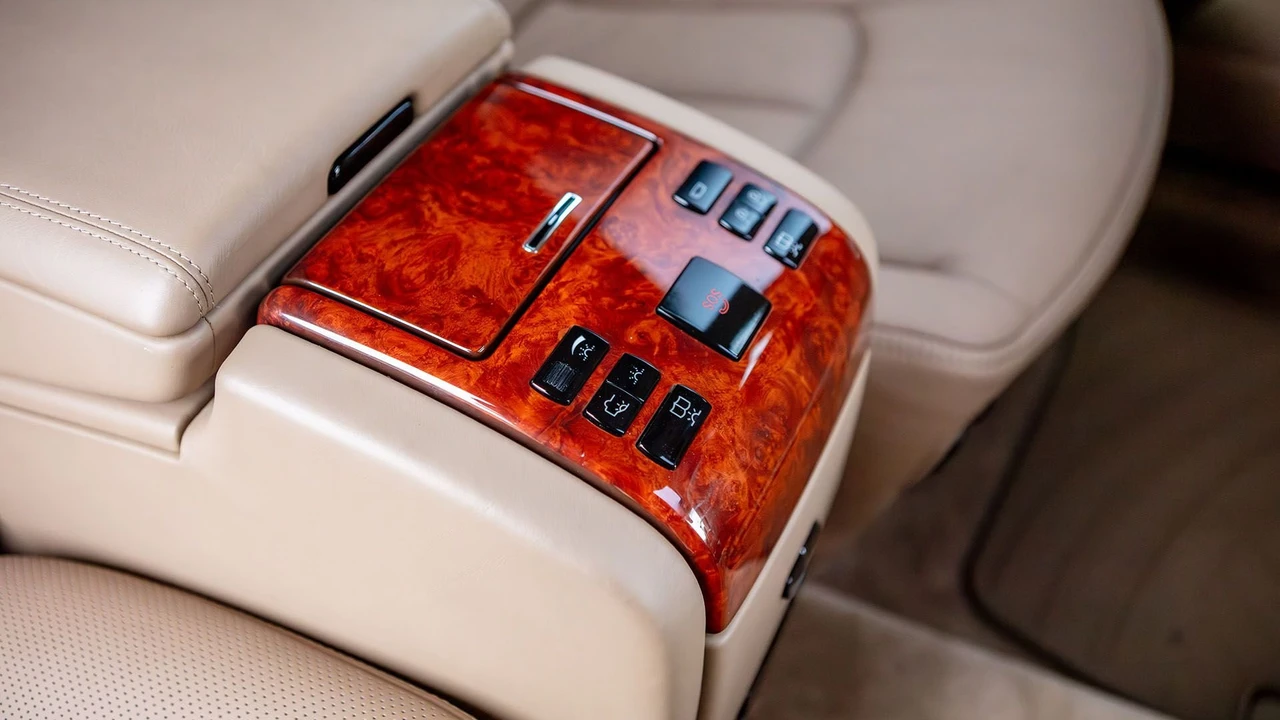 2004 Maybach 57 - Image 22 of 31