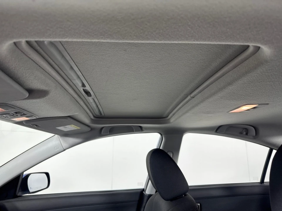 2004 Mazda Mazda 3 1st Gen - Image 12 of 12