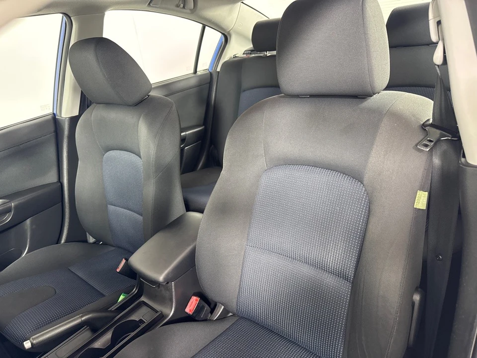 2004 Mazda Mazda 3 1st Gen - Image 11 of 12
