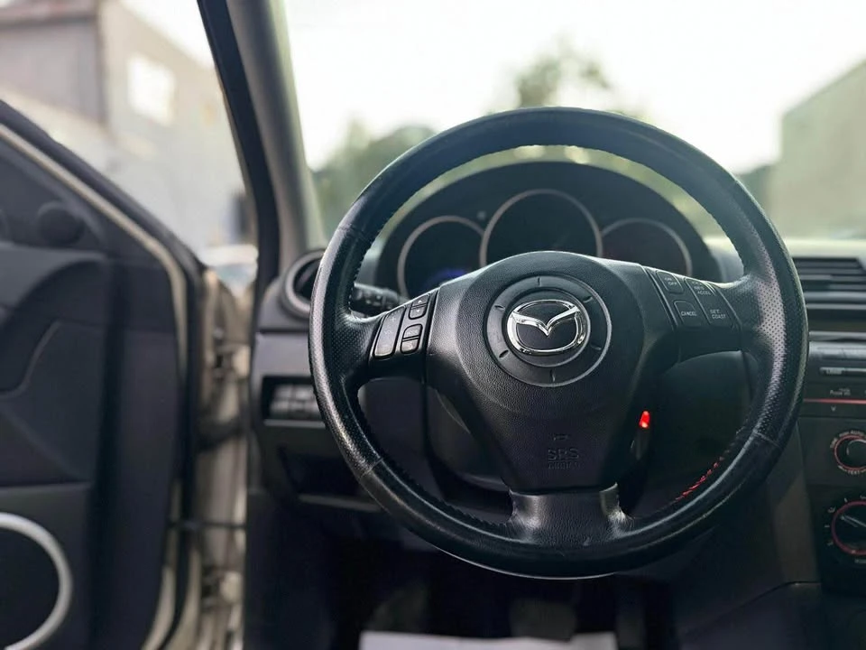 2004 Mazda Mazda 3 1st Gen - Image 5 of 16