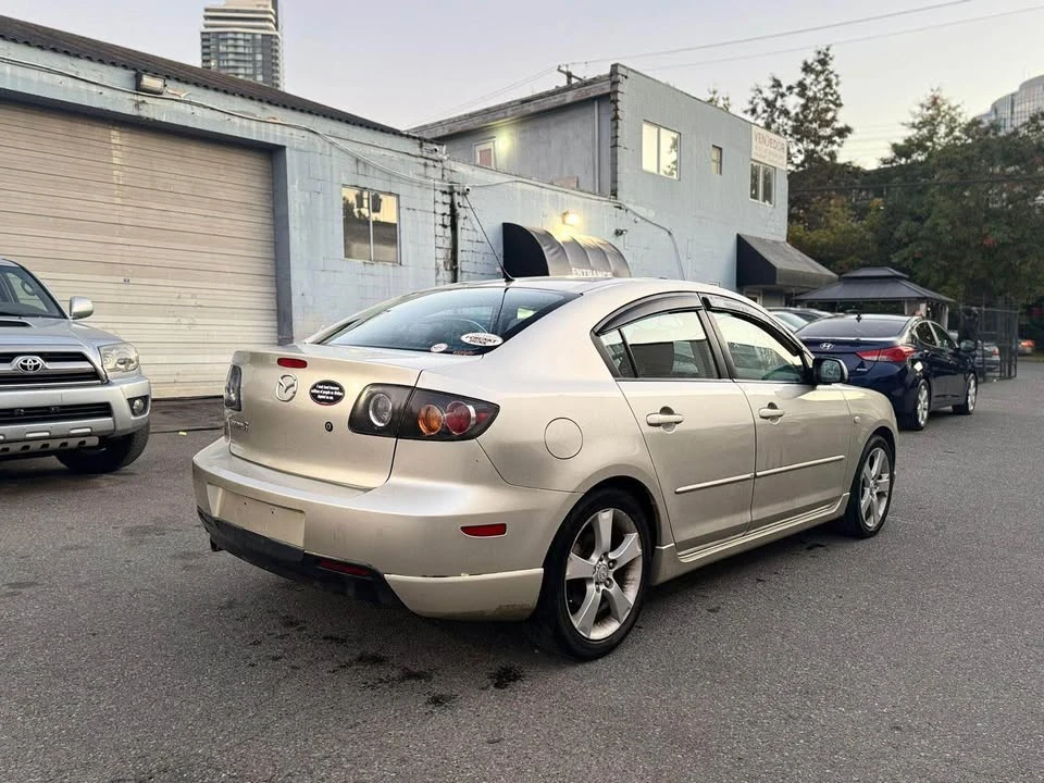 2004 Mazda Mazda 3 1st Gen - Image 15 of 16