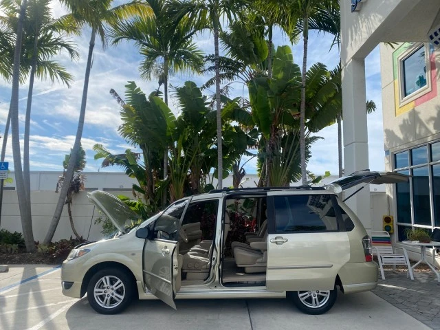 2004 Mazda MPV 2nd Gen - Image 9 of 21